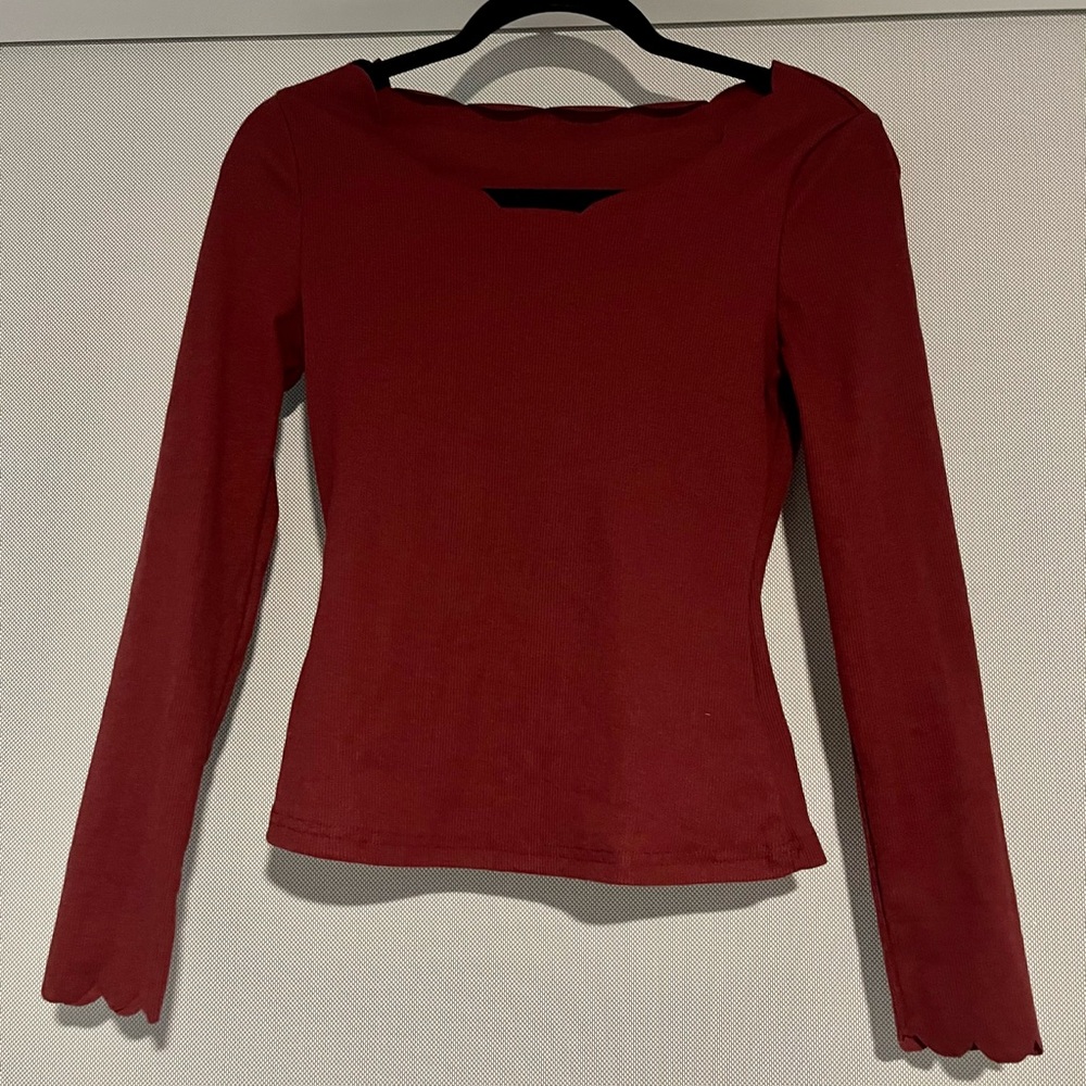 SHEIN Burgundy Scalloped Long Sleeve Top